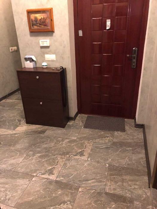 Дава се под наем Тристаен апартамент в Бургас, Зорница - 115 кв.м за 204 € - Снимка #9