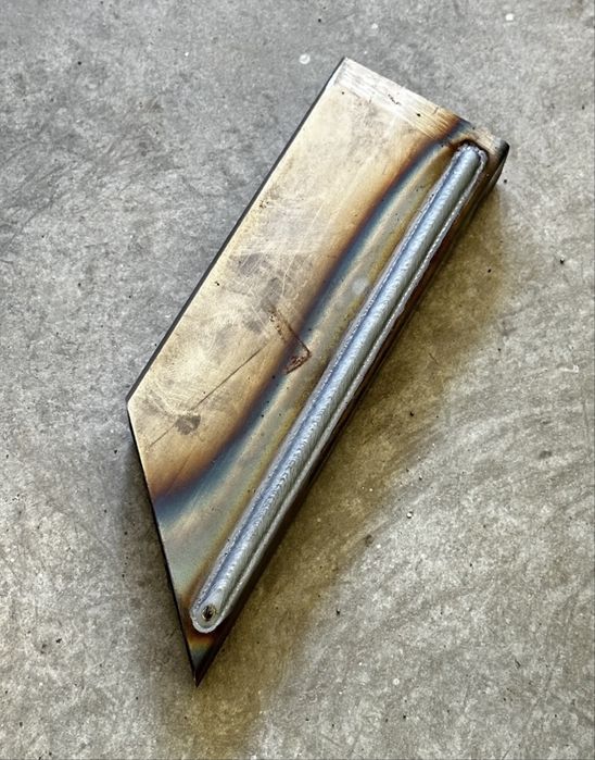 Робот за заваряване с Кеmррі заваръчен апарат MIG Заваръчен робот АВВ