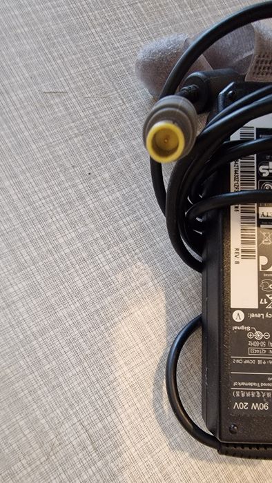 Incarcatoare Lenovo mufa groasa cu pin central