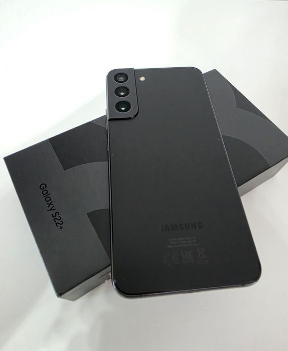 Samsung Galaxy S22 Plus, cu accesorii,  impecabil