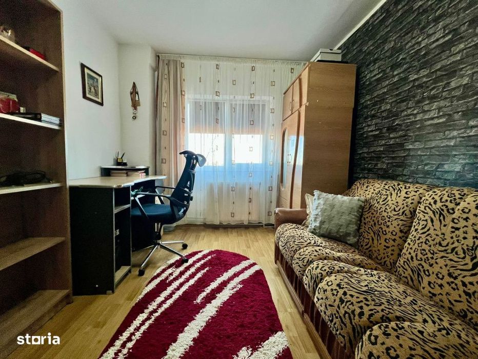 Apartament luminos 3 camere, 2 bai, parcare