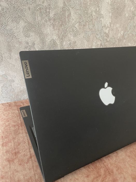 Noutbuk lenovo sotiladi xolati ideal