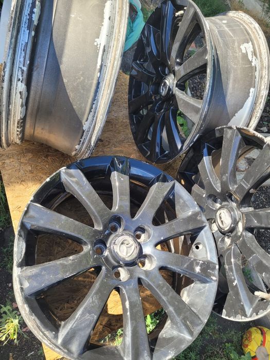 Продам диски оригинальные Mazda r17. 5×114.3