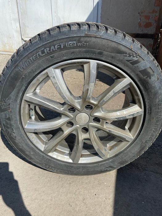 Резина зимняя  с дисками