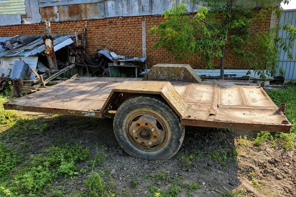 Tractor U445 înmatriculat + remorcă monoax + plug