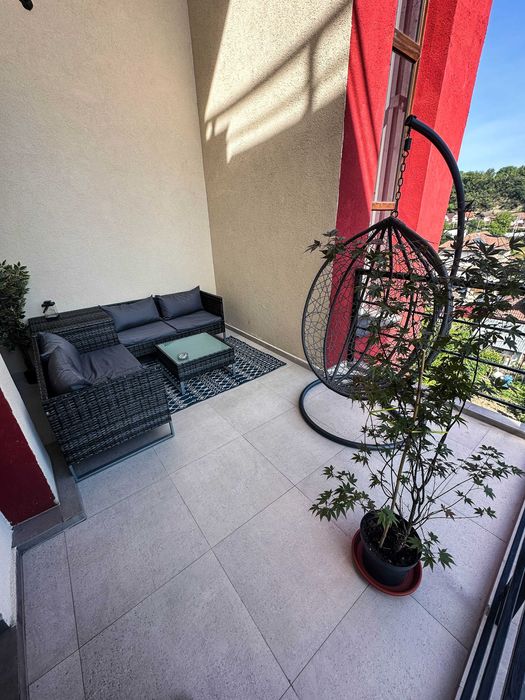 Apartament de 84mp cu 3 Camere, 2 Bai, 2 Birouri + Terasa 12mp