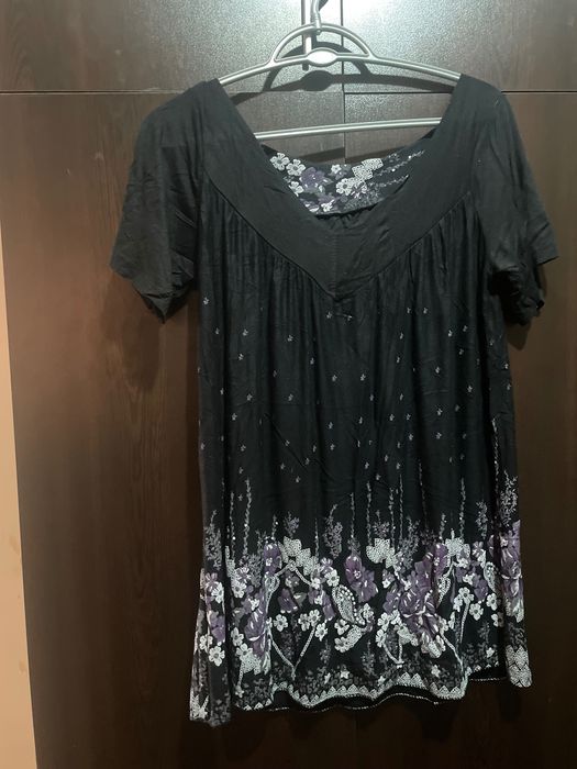 5 дамски тениски и блузи (H&M, Boutique) – Размери S, M, L,XXL