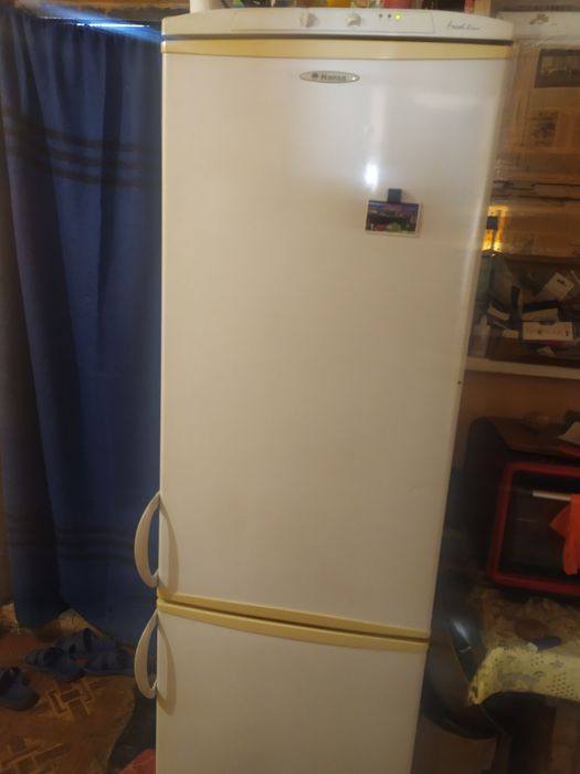 Продам холодильник
