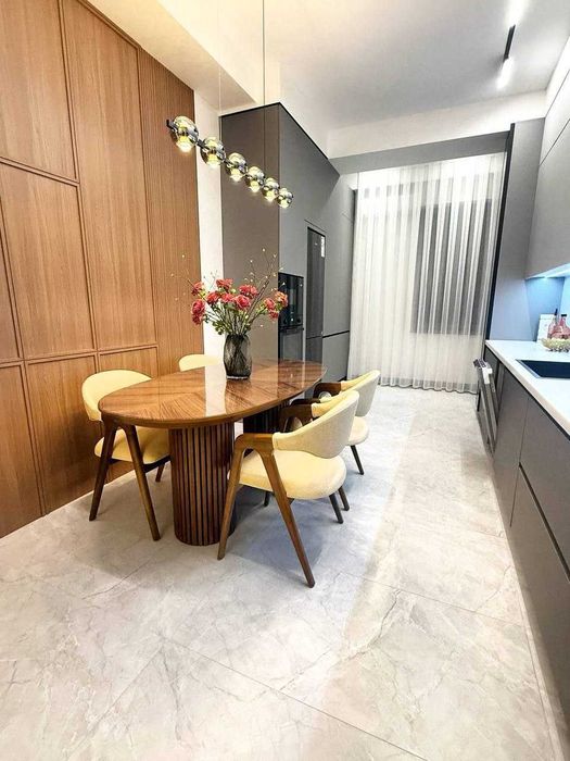 ЖК Kamron Palace м.Минор Финансовый 3-комн 3/10 90 м² 2 с/у евроремонт