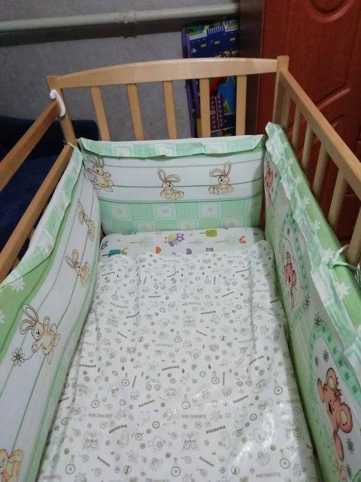 Кроватка детская.