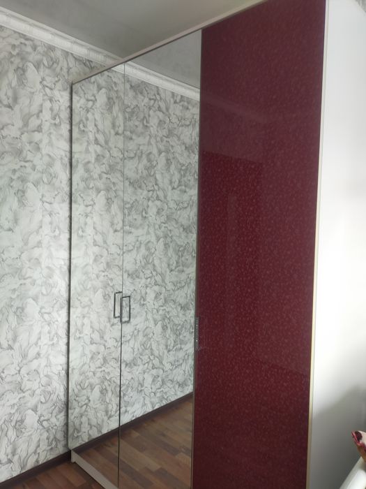 Продам шкаф глубокий высокий