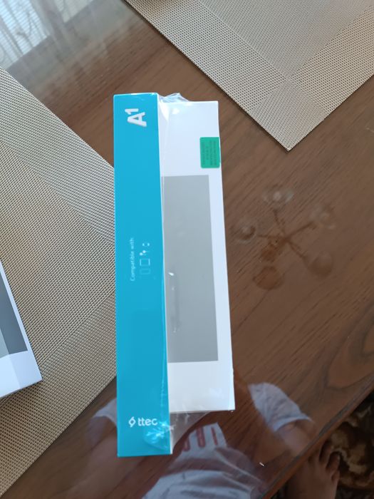 Смартфон OPPO – A6x в комплект с външна батерия