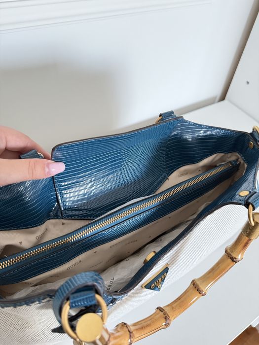 Нова дамска чанта Guess