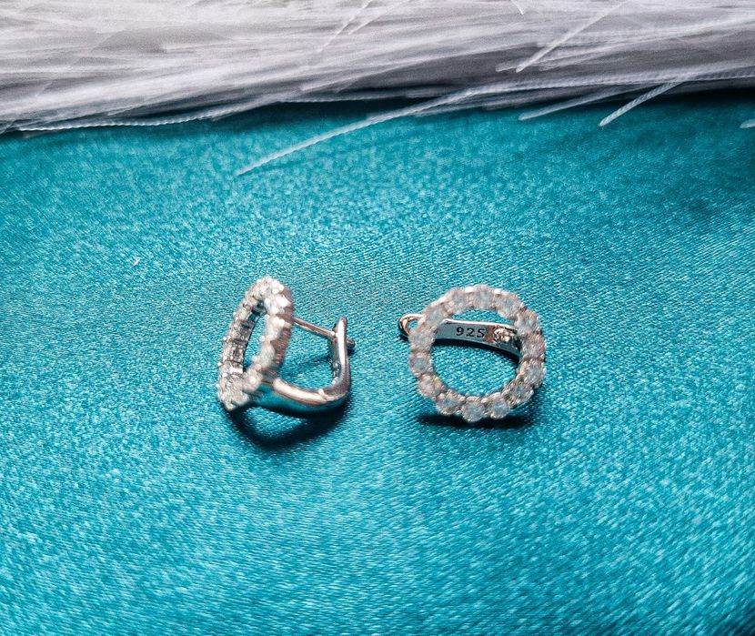 Cercei cu moissanite