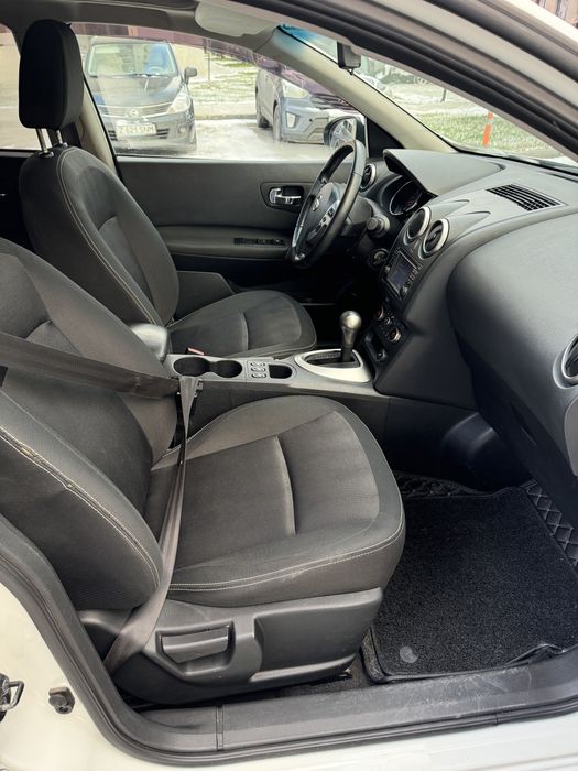 Сатамын көлікті Nissan Qashqai