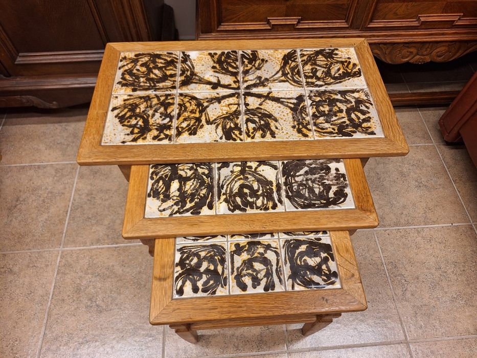 К - т три помощни масички с плочки