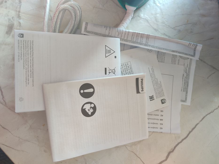 Продам утюг новый Philips