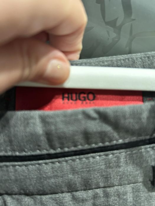 Оригинален дамски вълнен панталон Hugo Boss, L размер