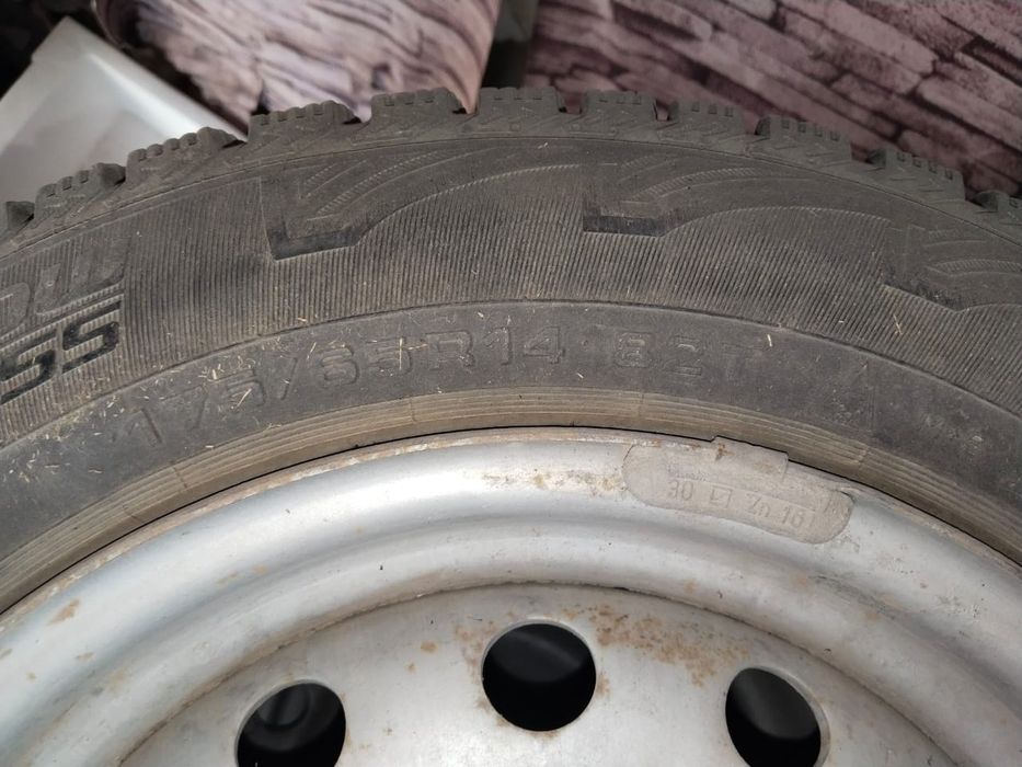 Продам комплект с дисками