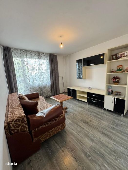 Apartament 2 camere, 48 mp, zona Hotvon