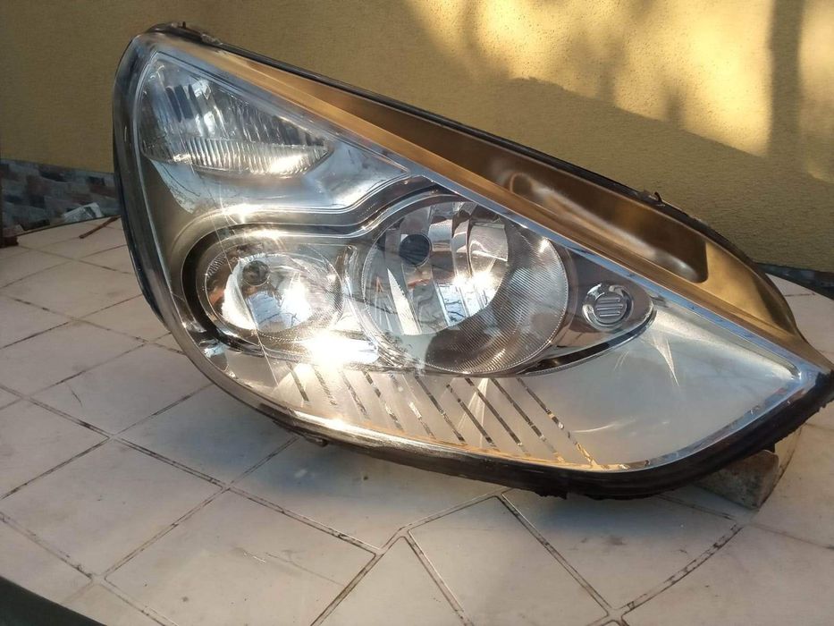 Десен фар за Ford Galaxy 2015 г.