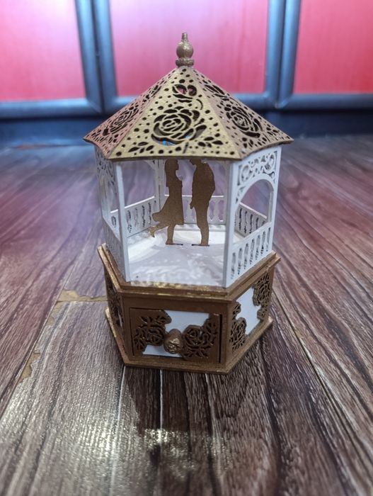 Изработка на украси