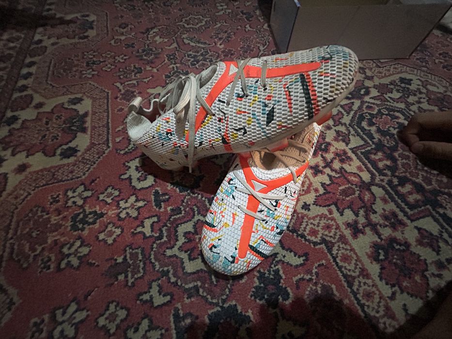 Бутсы футбольные