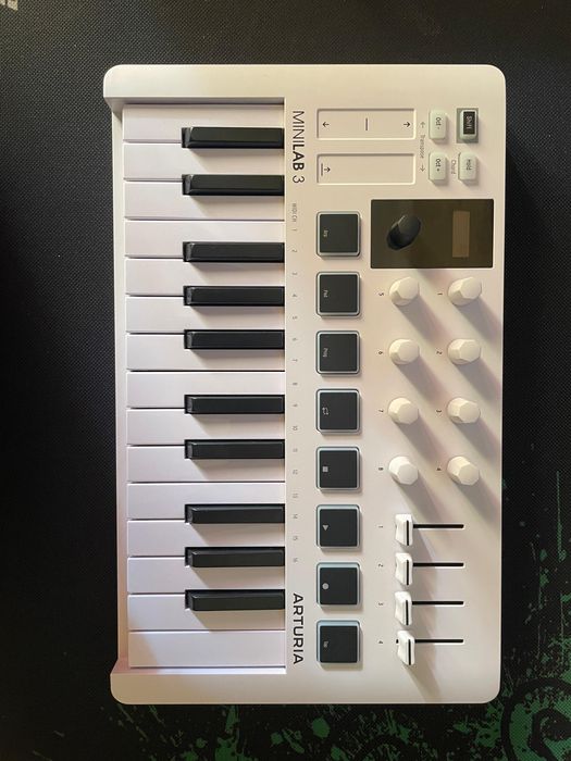 MiniLab3 midi- клавиатура
