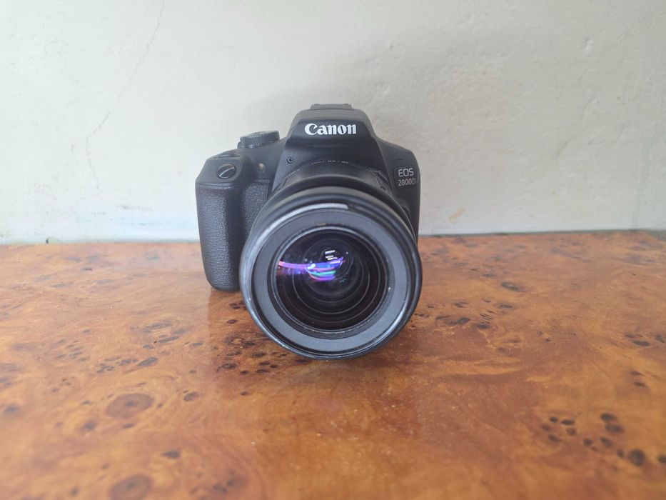 Canon EOS 2000D + Tamron 28-80mm