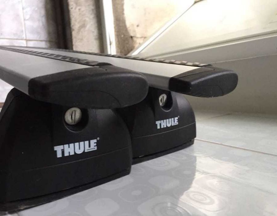 Cutie portbagaj THULE , bare transversale ,suport ski scara bicicleta