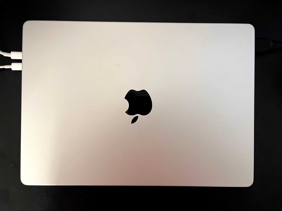 MacBook Pro - Apple M2 Pro - 16 GB - 2023