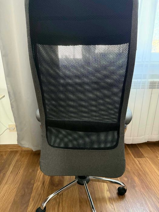 Офис Стол (Кринг) - Подарявам