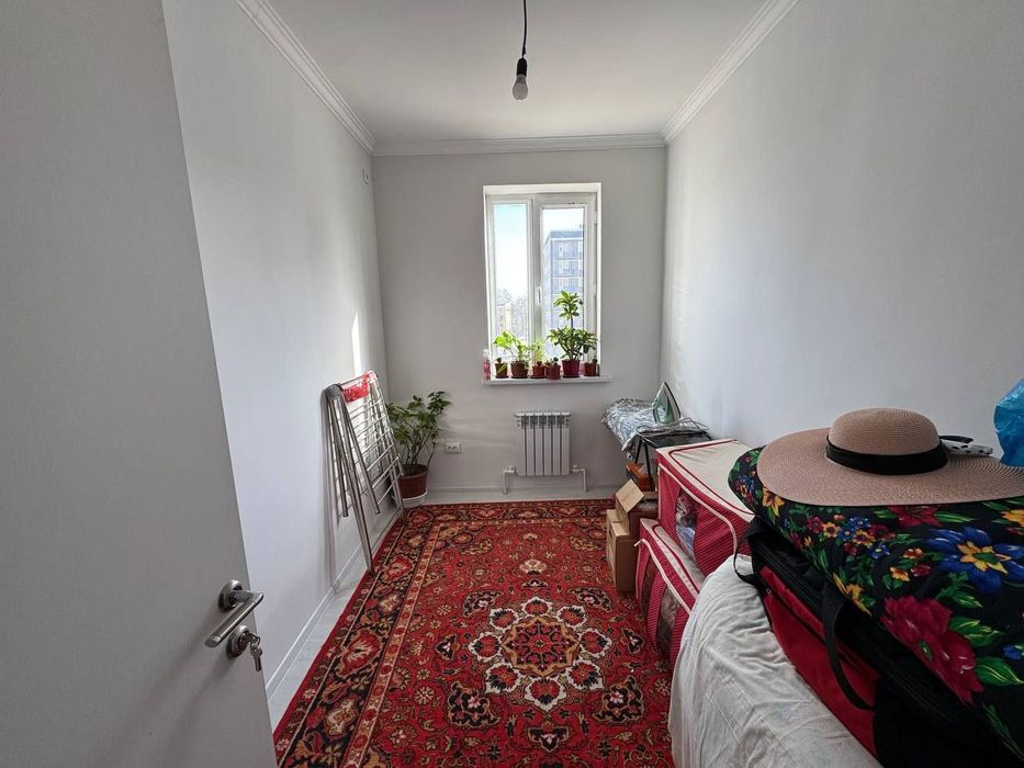 Продается 3х ком кв в Чирчике 2 мкн навастройка 4этаж можно через банк