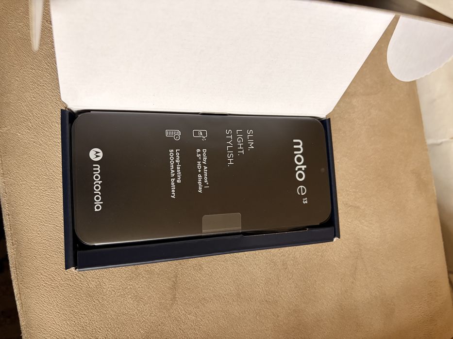 Motorola e13 нов