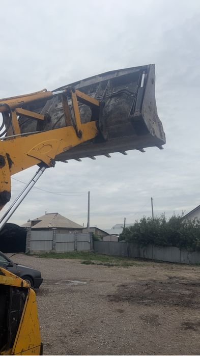 Продам три в одном JCB