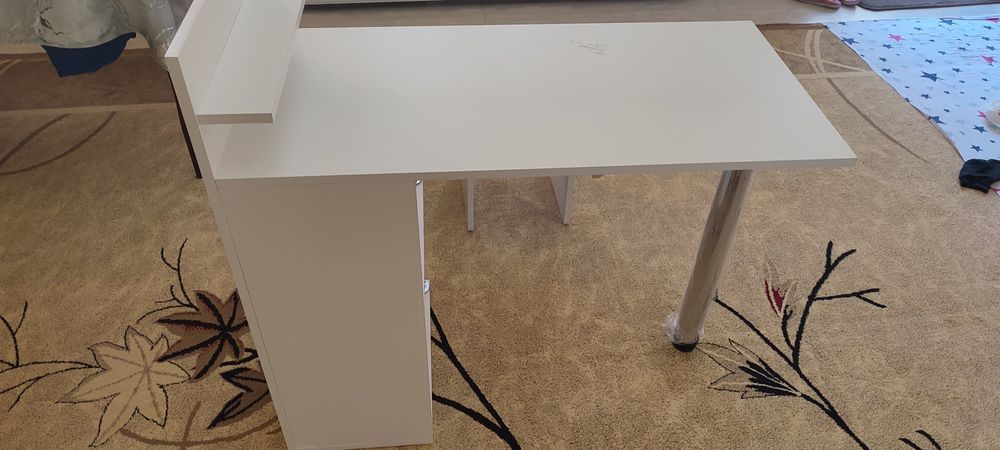 Маникюр столик + пуфик