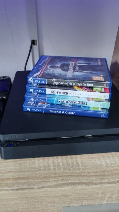 PlayStation 4 500gb+1Terra extern si 5 manete