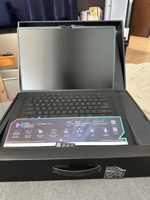 Asus Rog Zephyrus M16