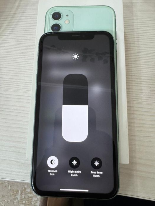 Айфон 11 64гб  .