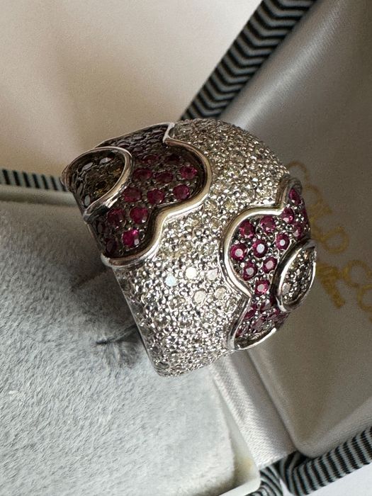 Атрактивен 18К Италиански Златен Пръстен 15,5г с Диаманти и Рубини;