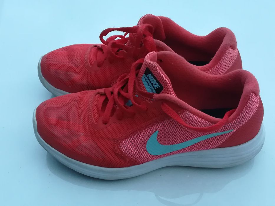 Adidas fete. Folosit puțin.