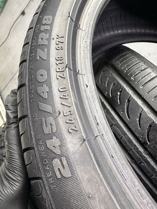 Шины 245/40R18 (4шт)