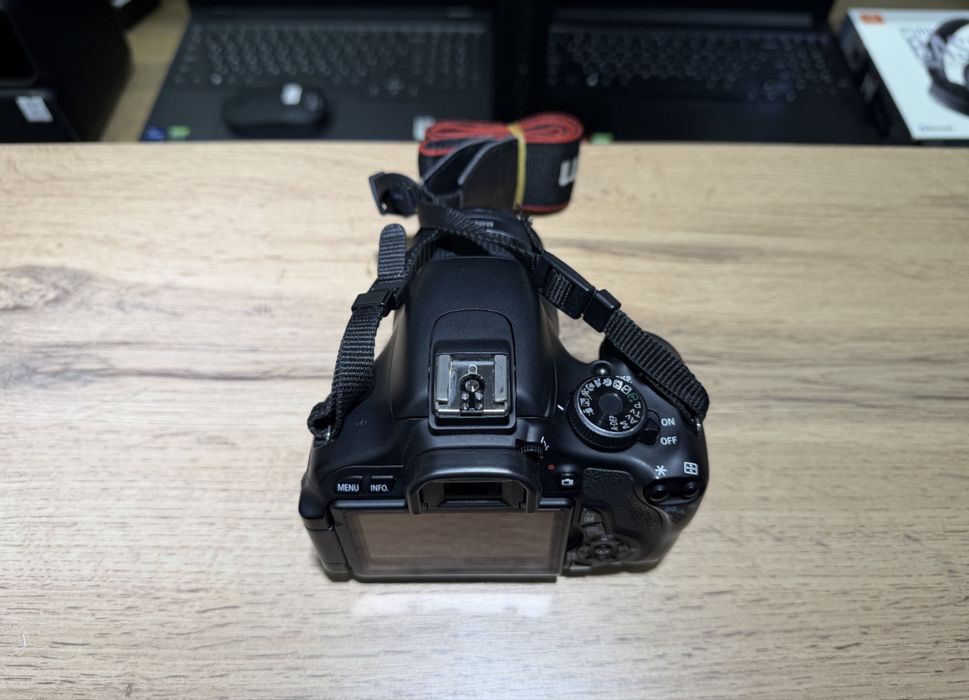 Canon EOS 600D фотоаппарат