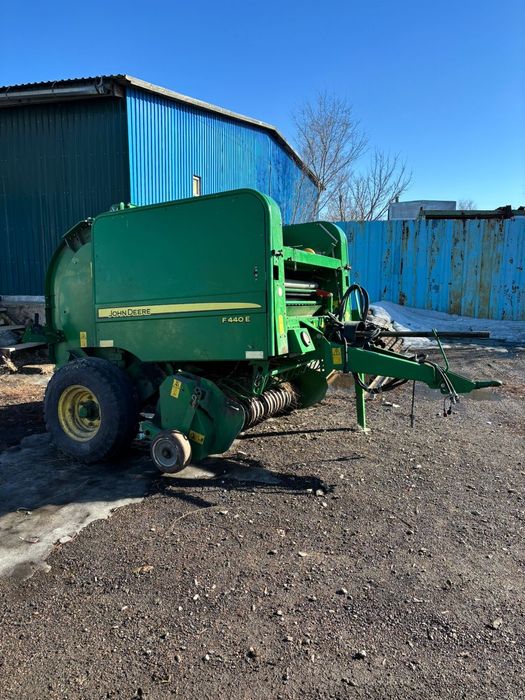 Пресс-подборщик John Deere