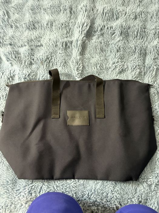 Geantă Giorgio Armani Fragrances – Nouă, cu Accesorii – Bleu Marin