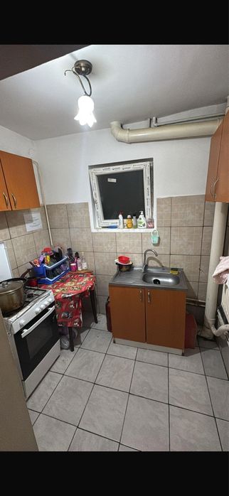 Inchiriez camera privata dar cu baia bucătăria comun centru iasi P.F.