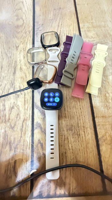 Ceas Fitbit versa 4