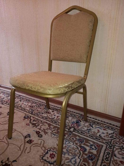 продаются стулья