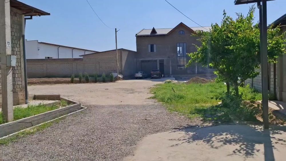 Срочно ""Мехнат"да уй-коробка сотилади