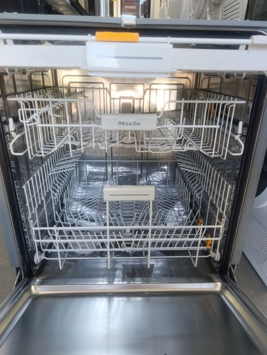 Съдомиялна Miele за пълно вграждане XXL